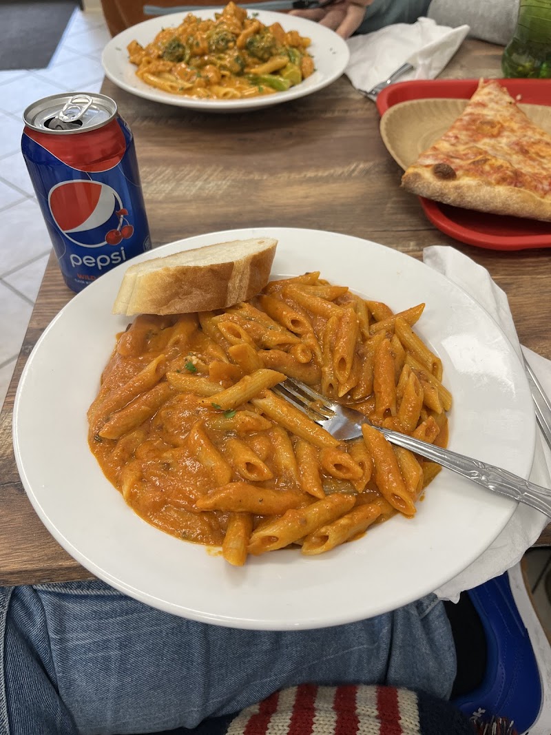 La Familia Pizza & Pasta Of Cross River photo 4