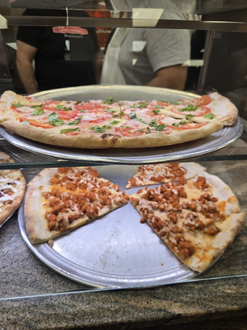 Sal's Pizza Mamaroneck photo 3