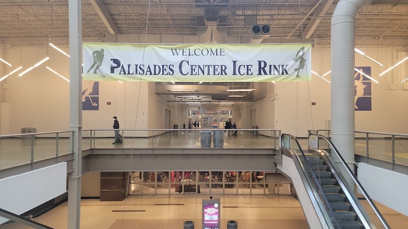 Palisades Center Ice Rink photo 3