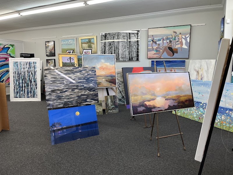 Gallery 52 photo 2