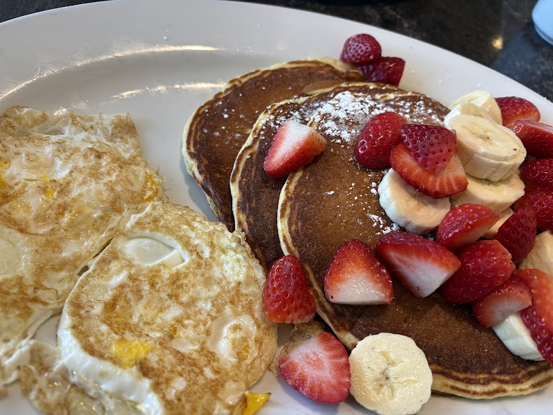 Mamaroneck Diner & Pizza Restaurant photo 2