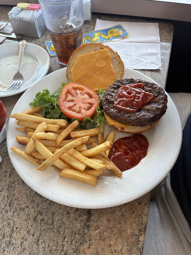 Mamaroneck Diner & Pizza Restaurant photo 3