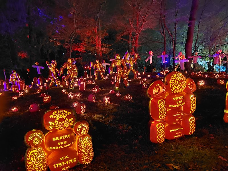 Van Cortlandt Manor photo 2