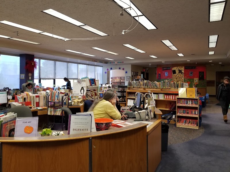 Warner Library photo 4
