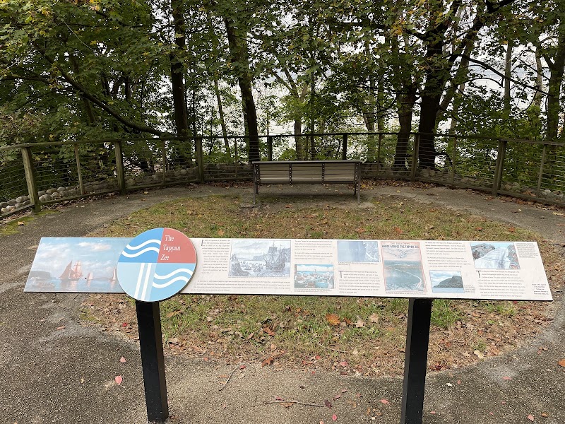 Tarrytown Riverwalk photo 4