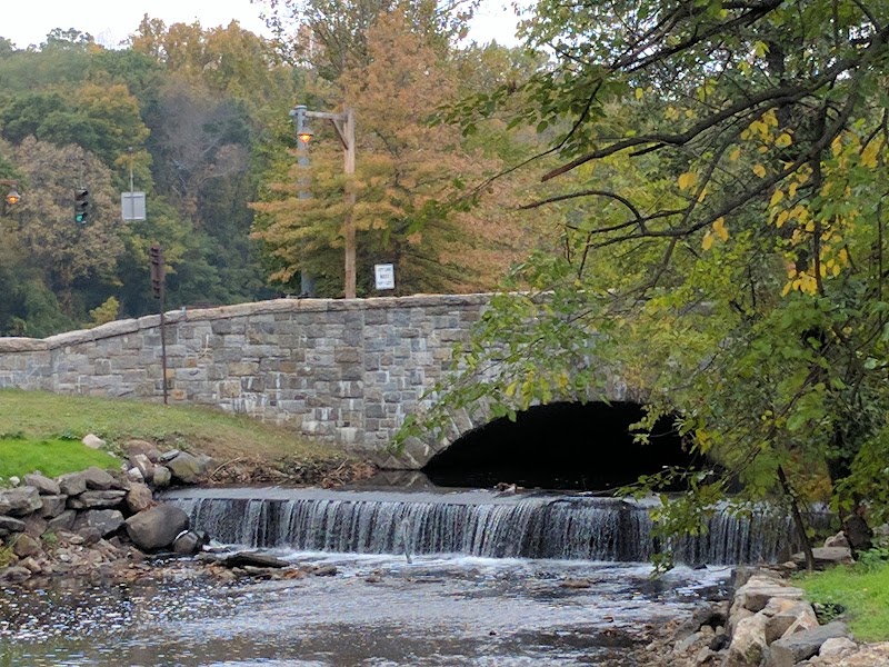 Garth Road Park photo 2