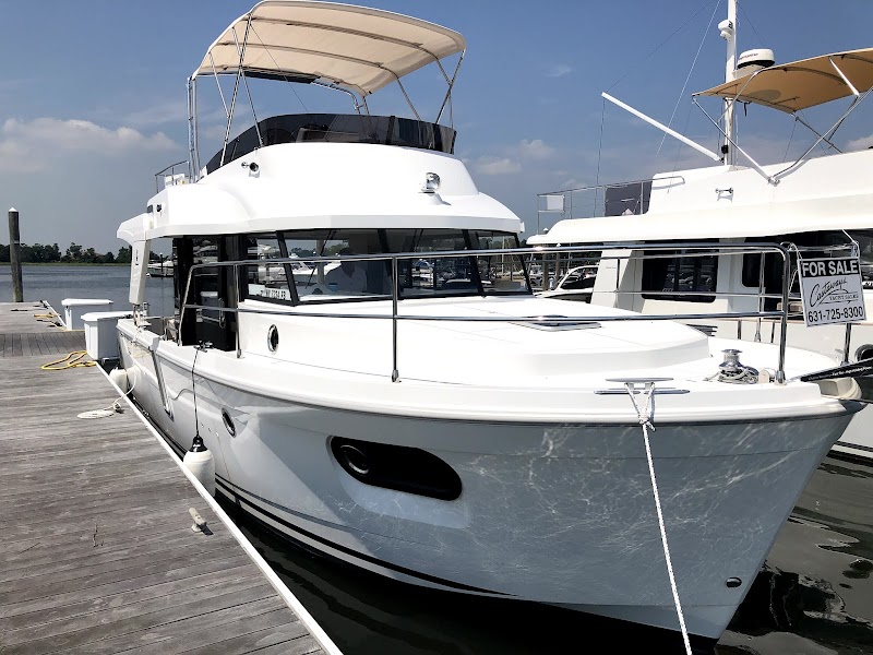 Castaways Yacht Club photo 5