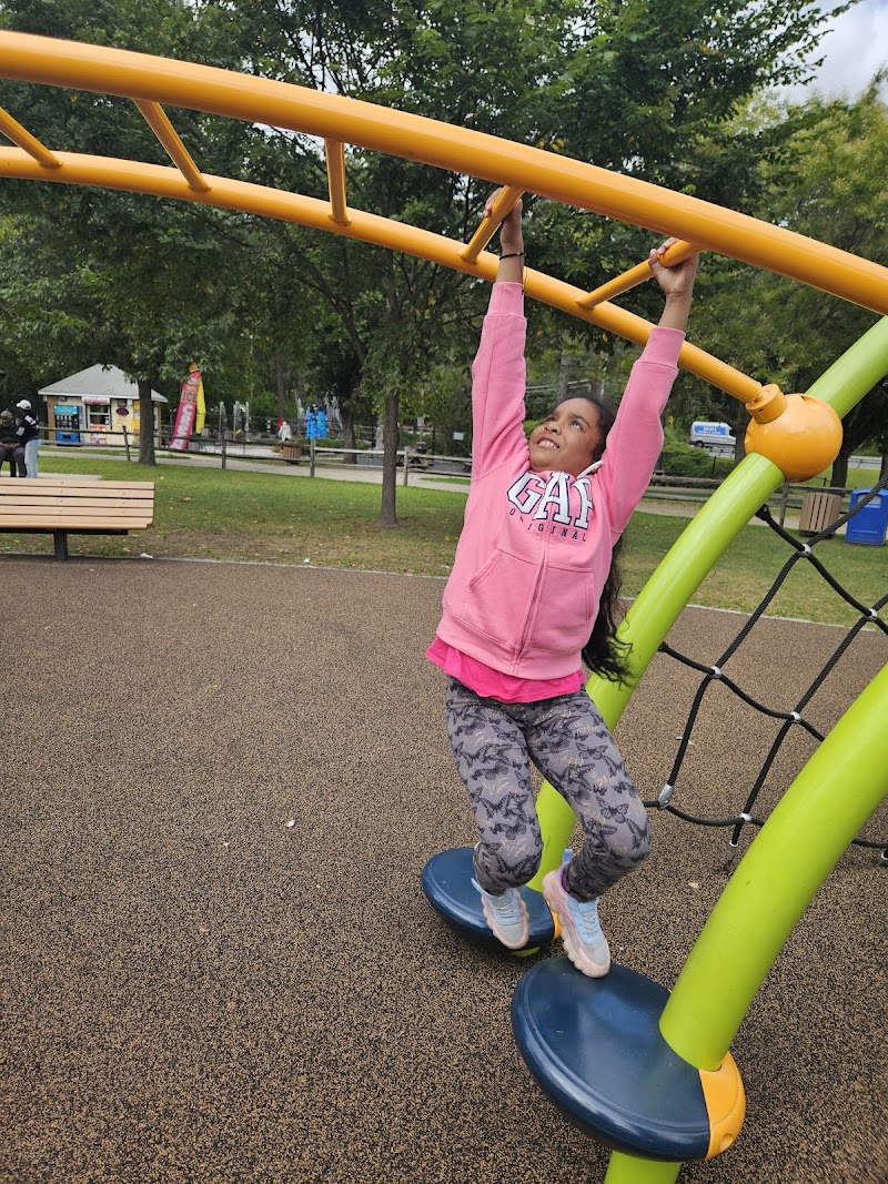 Saxon Woods Park Playground photo 4