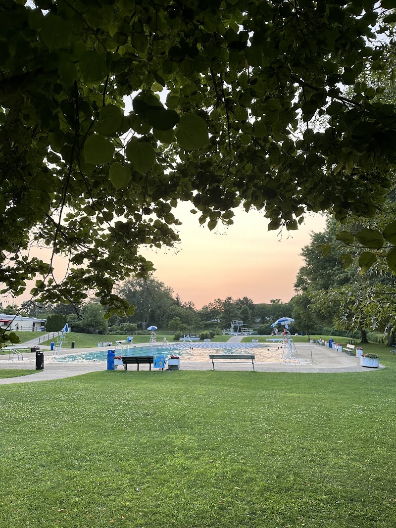 Scarsdale Municipal Pool photo 2