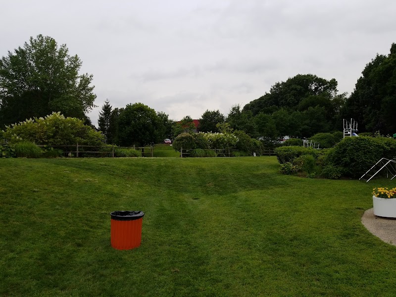 Scarsdale Municipal Pool photo 3