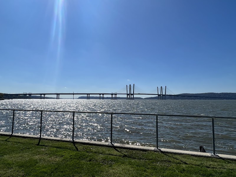 Edge-on-Hudson photo 3