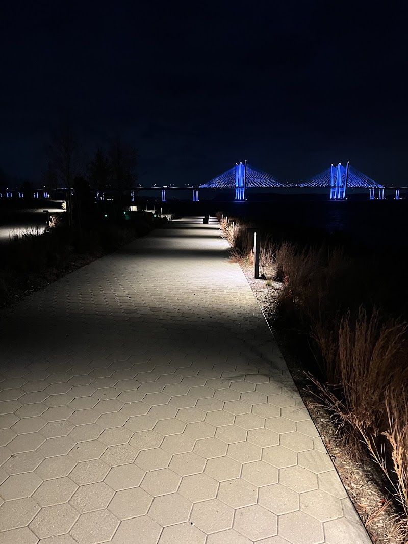 Edge-on-Hudson photo 5