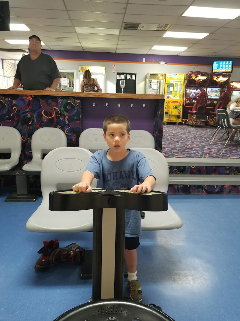 Jefferson Valley Lanes photo 5