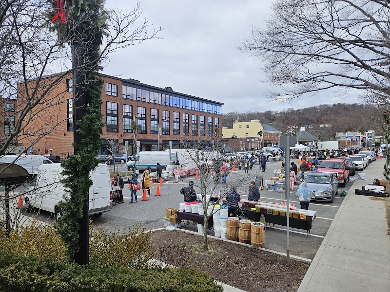 Memorial Plaza photo 3