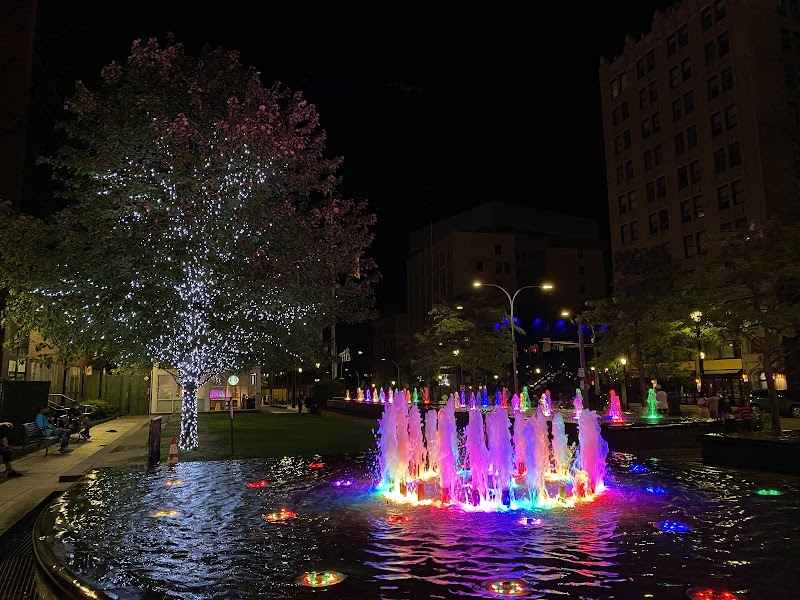 Renaissance Plaza photo 3