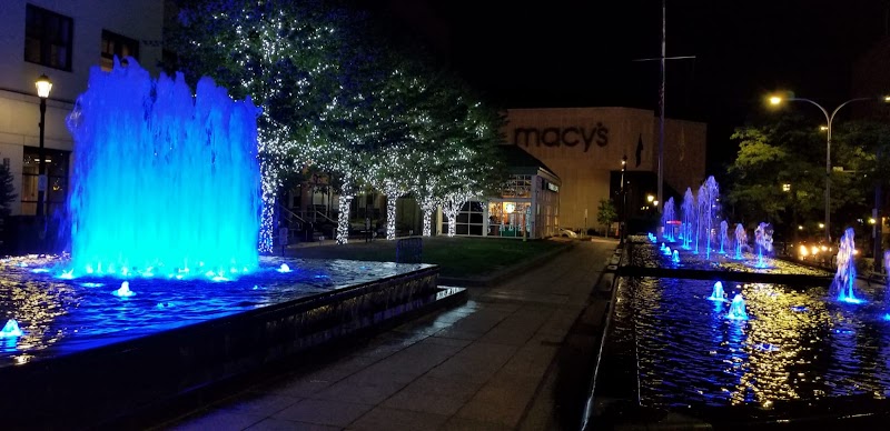Renaissance Plaza photo 5
