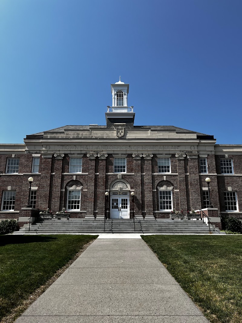 New Canaan CT Online photo 4