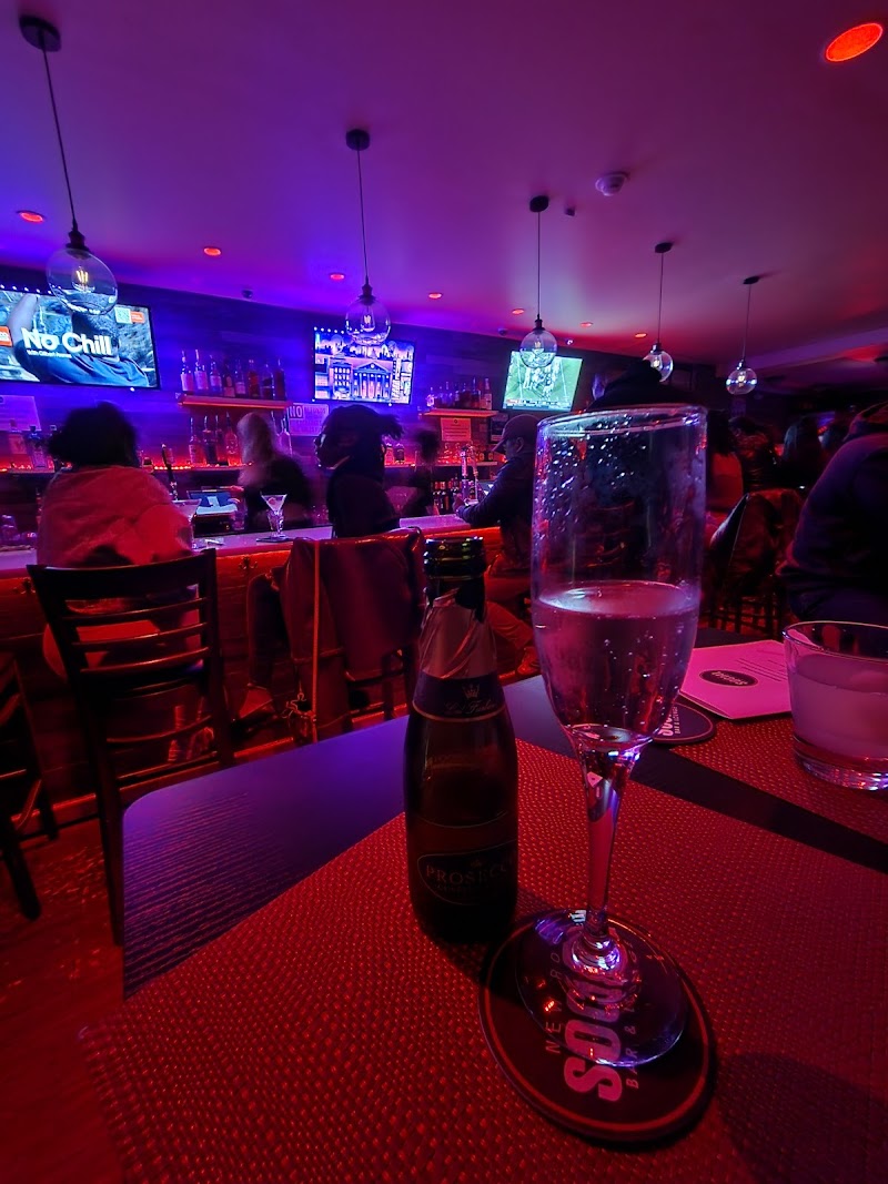 New Roc Social Bar & Lounge photo 3