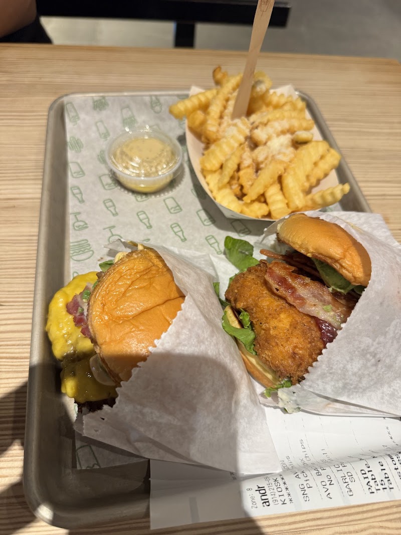 Shake Shack Hartsdale photo 3