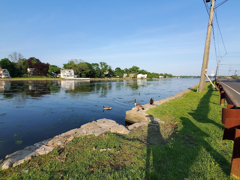 The Waters Edge at Giovanni's photo 5