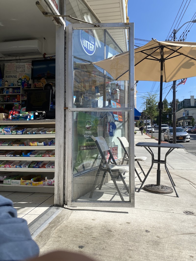 Hi Smiley Foodmart Inc photo 5