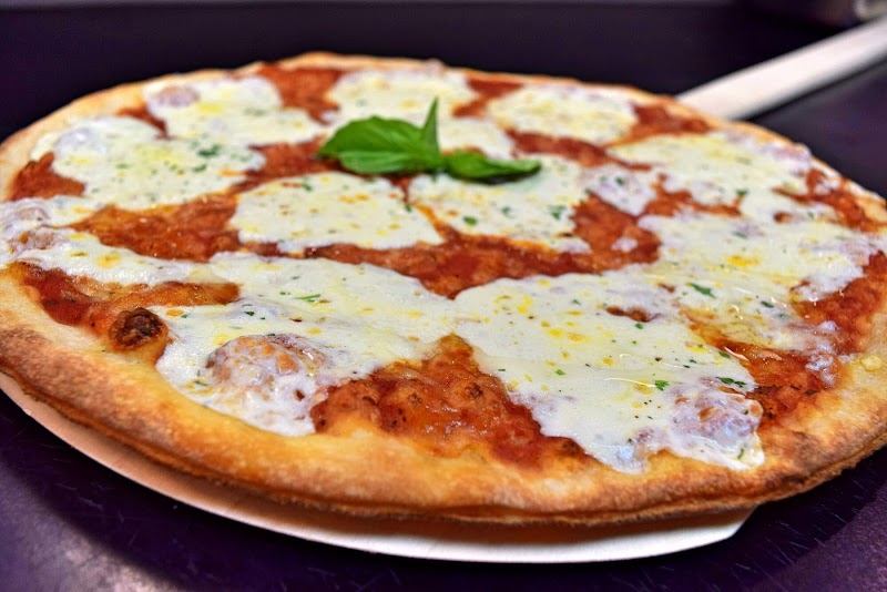 Piazza Pizza photo 2