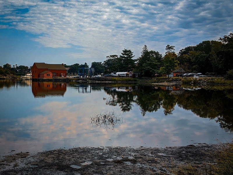 Tide Mill Yacht Basin Inc photo 2