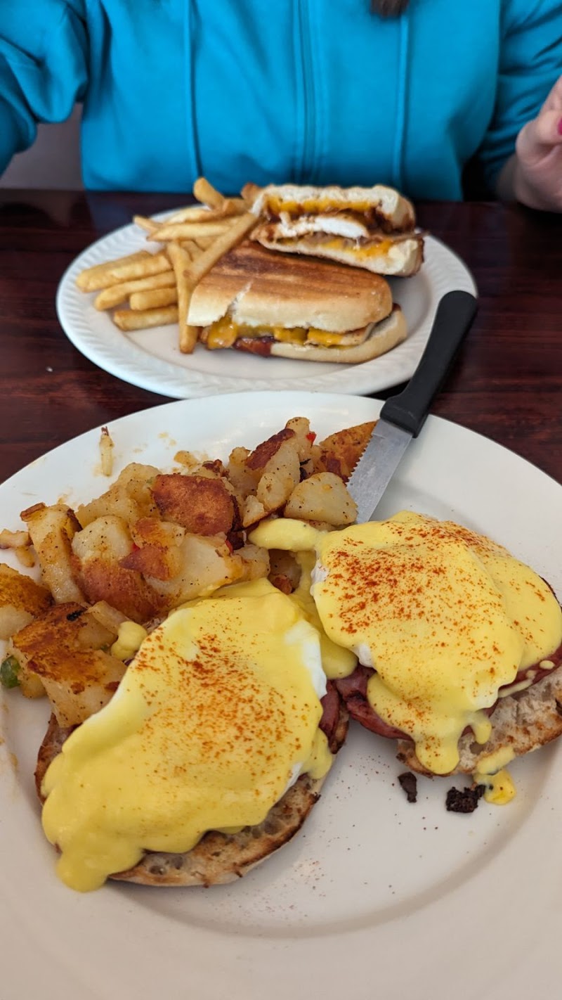 Hill Blvd Diner photo 3