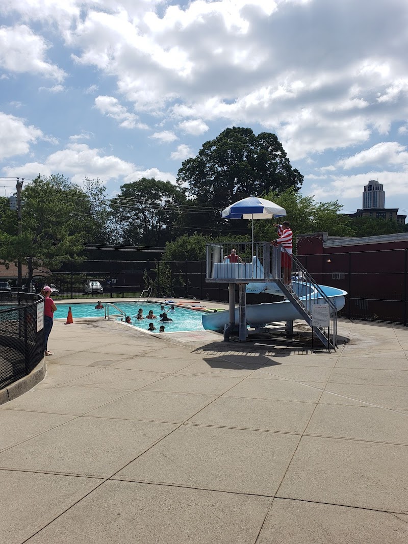 Lincoln Park/Pool photo 3