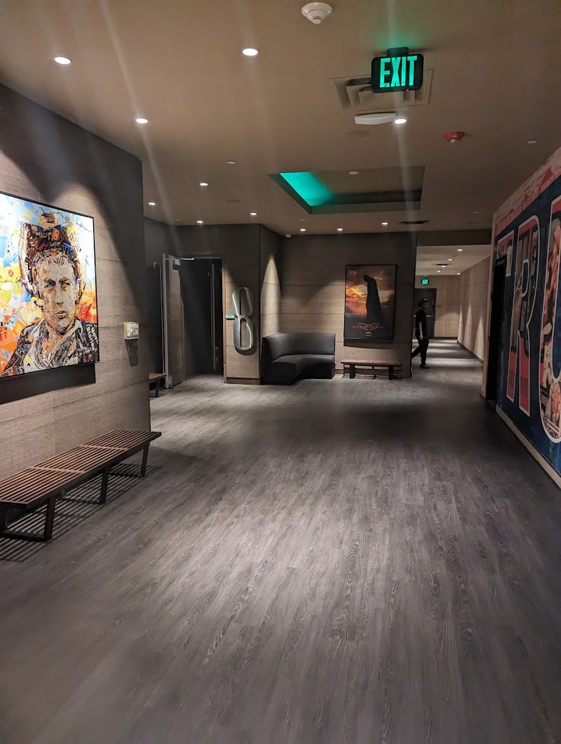LOOK Dine-In Cinemas photo 4