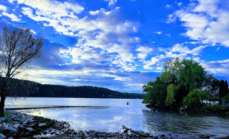 Kinnally Cove Park & kayak launch photo 3