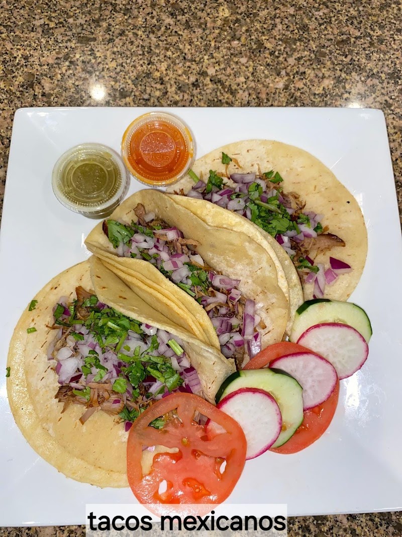 El Torito Deli photo 2