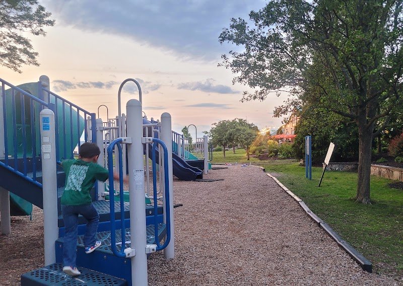 Playground photo 3