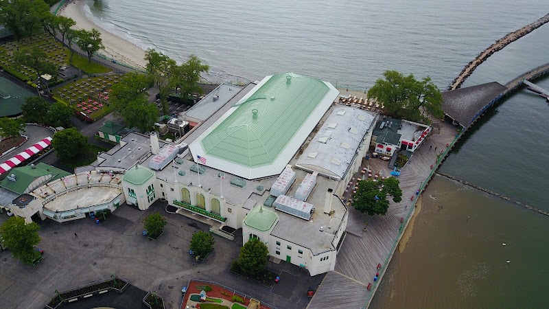 Playland Ice Casino photo 4