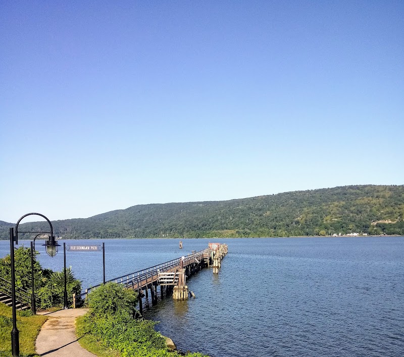 Fleischmann Pier Park photo 2