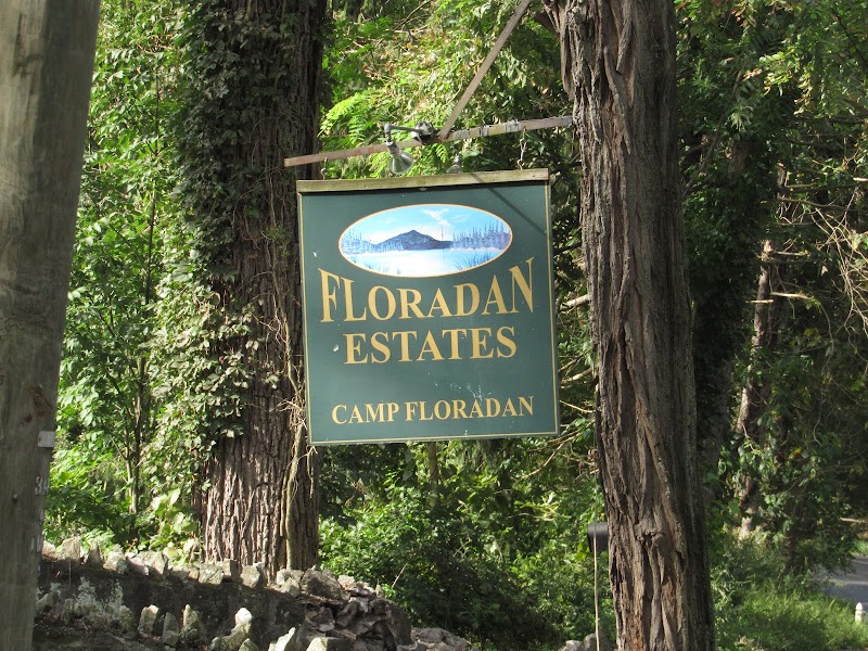 Floradan Pool photo 3