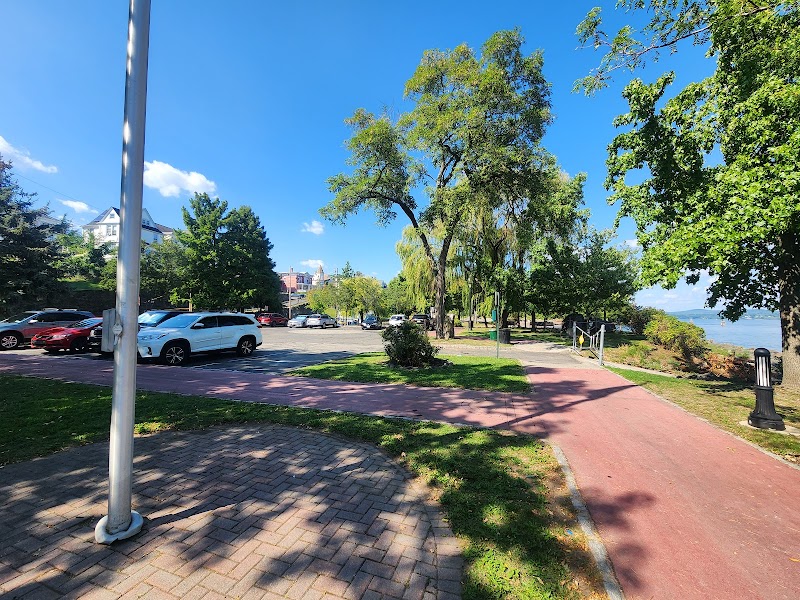 Emeline Park photo 4