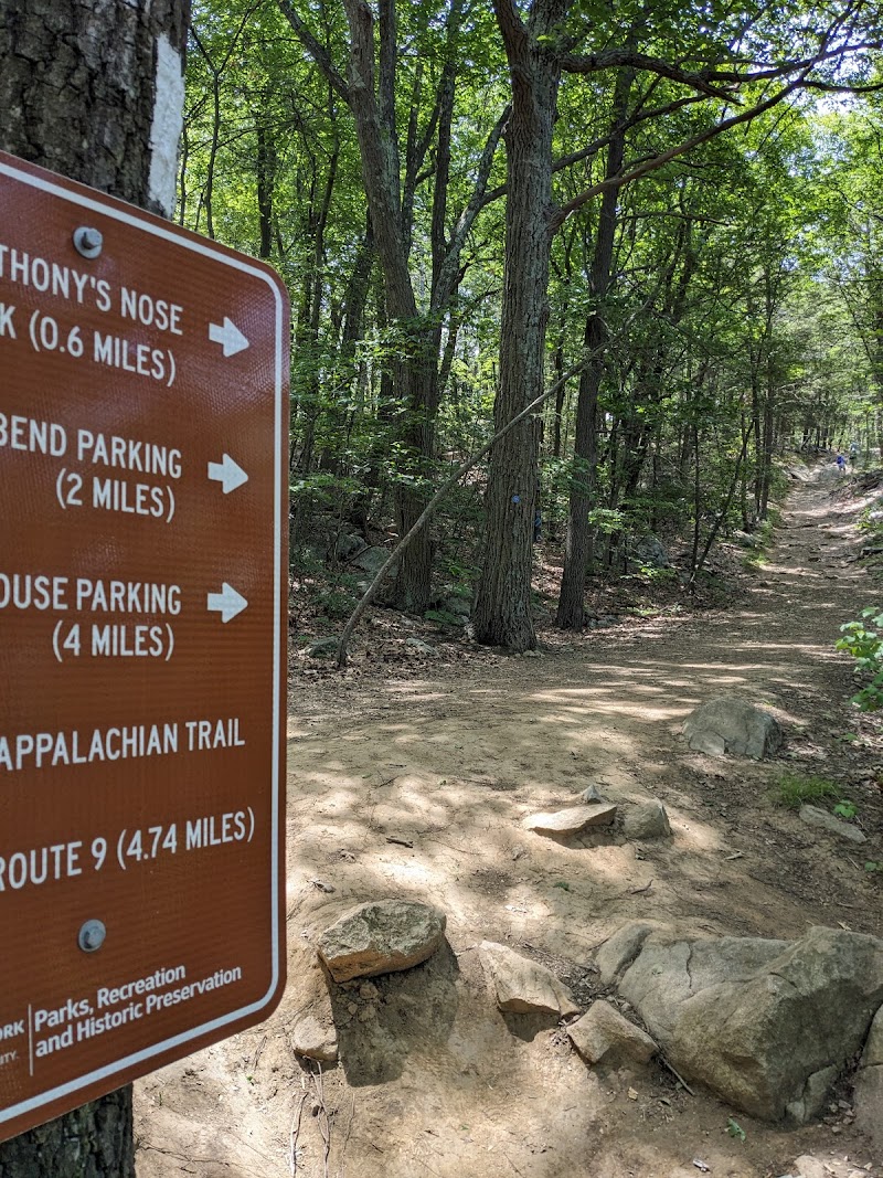 Anthony's Nose Trailhead photo 3