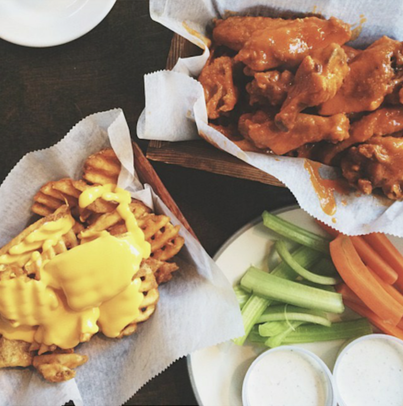 Wogies Bar & Grill, Katonah photo 2