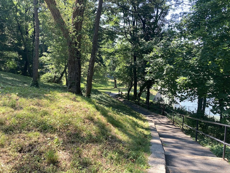 Dogwood Park photo 2