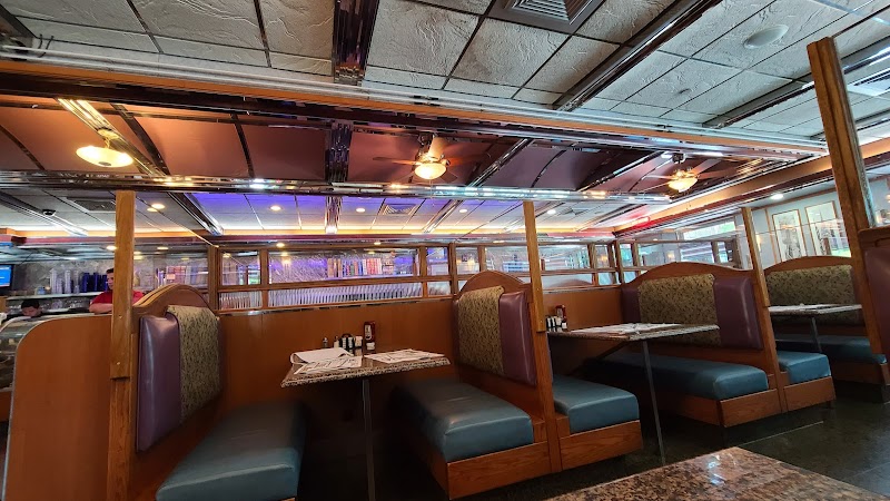 Mohegan Diner photo 3