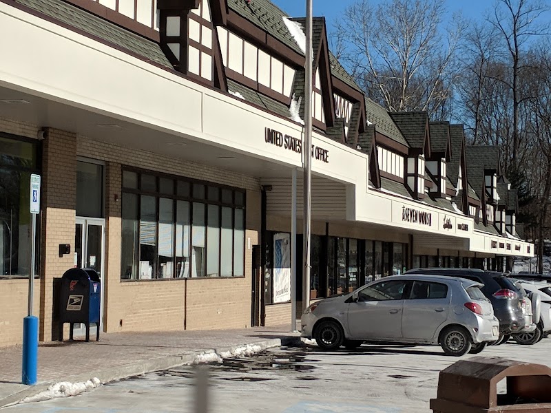 Golden Horseshoe Shopping Center photo 5