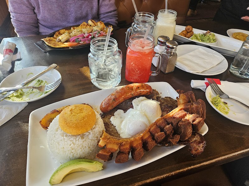 Colombian House photo 4