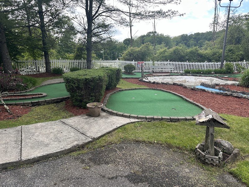 Yorktown Golf & Baseball Center photo 4