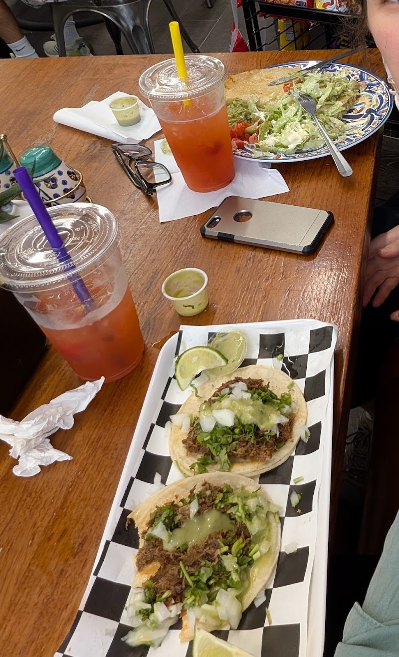 Los Ferchos Deli & Grocery photo 5