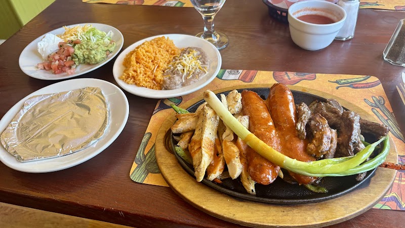 Rosarito Tacos & Tequilas photo 4
