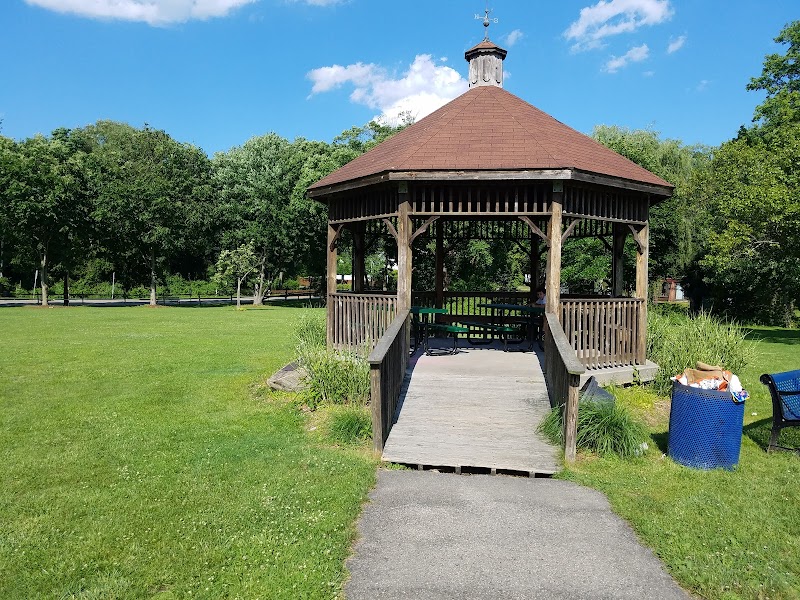 Louis Pascone Memorial Park photo 3