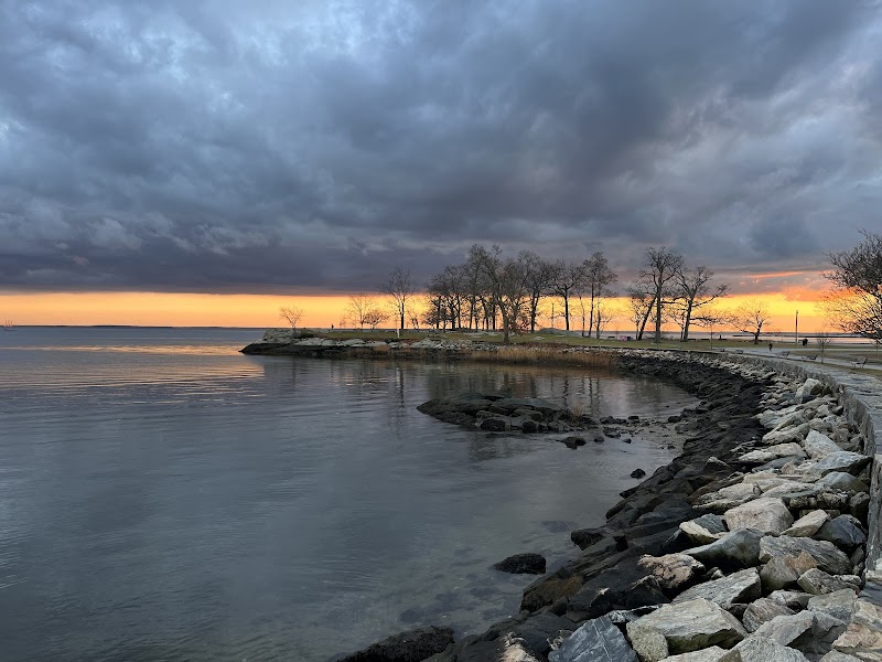 Cove Island Park photo 3