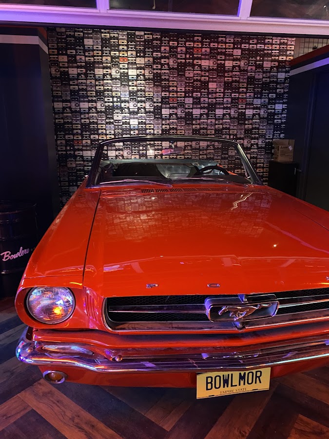 Bowlero White Plains photo 3