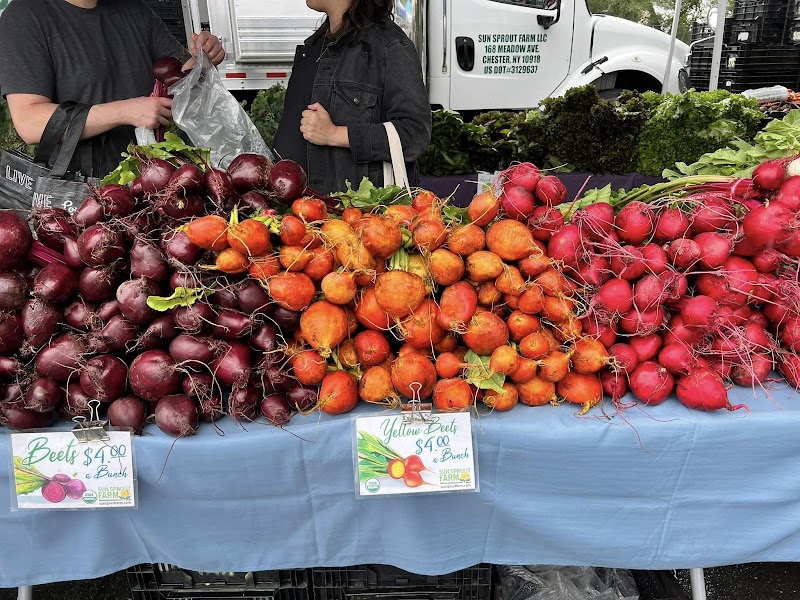 Down to Earth Larchmont Farmers Market photo 3